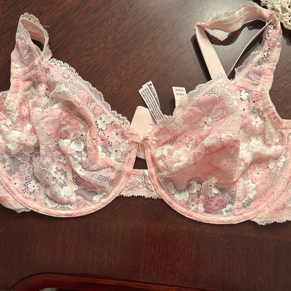 Victoria's Secret Soft Pink and Cream Lace Bra